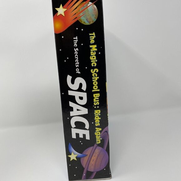 Scholastic The Magic School Bus: Rides Again. The Secrets of Space Science Kit. - Picture 4 of 9
